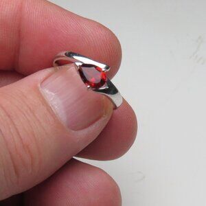 *925 Sterling Silver Genuine Garnet Ring
